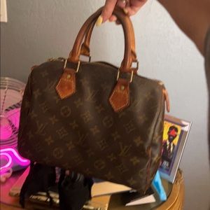 Authentic vintage speedy 25